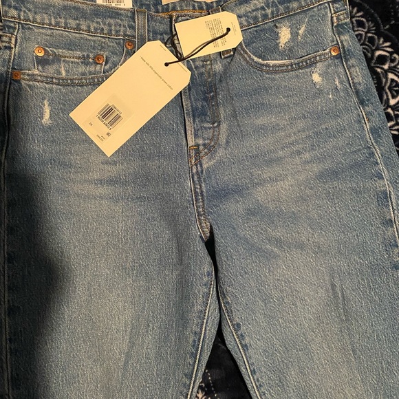 Womens Levi’s jeans - Picture 3 of 5